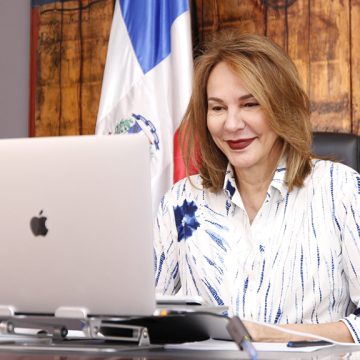 República Dominicana traspasa presidencia