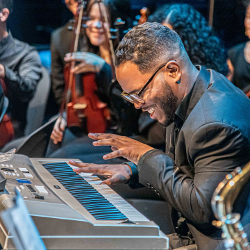 «Emilio Medrano presenta su nuevo proyecto de lofi hip hop Mr.Keys con el lanzamiento de Lover’s Paradise (III)».
