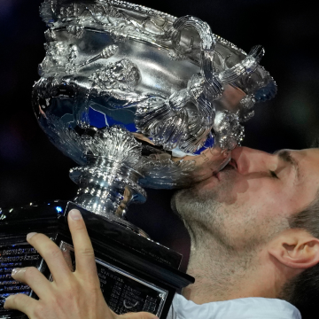 Djokovic espera jugar en EEUU pese a no estar vacunado.