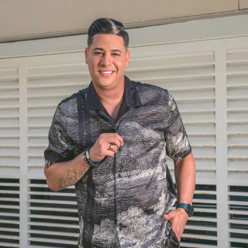 Salsero dominicano Pedrito Lama se posiciona en los primeros lugares de Colombia.