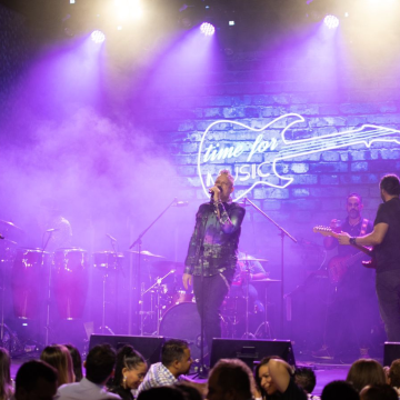 Vibrante y explosiva la fusión de Aterciopelados y Aljadaqui en un histórico concierto de rock en HRCSD.
