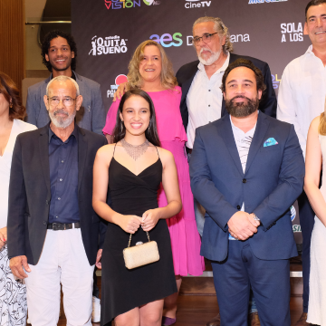 Película “Sola a los 40’s”, primera película para televisión, es la nueva apuesta del cineasta de Ángel Muñiz.