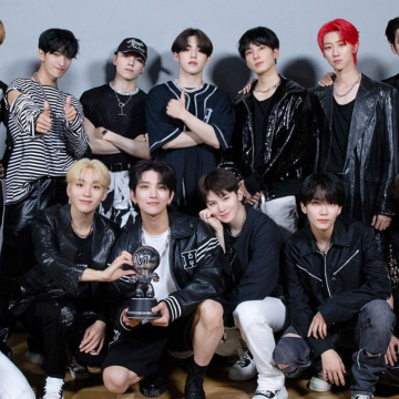 SEVENTEEN vende casi cuatro millones de copias de su décimo mini álbum FML en un día.