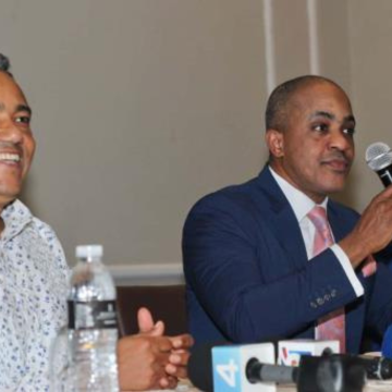 Raymond y Miguel listos para celebrar “3 Décadas, El Espectáculo”.