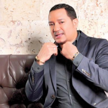 Frank Reyes, El Príncipe de la Bachata, regresa con una producción en que recorre su historia musical y se lanzará el viernes 23 junio.