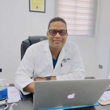 Reconocido pediatra recomienda programas de nutrición en academias deportivas. Reconocido pediatra Dr. Wilkin Dailes Cabrera Sención recomienda programas de nutrición en academias deportivas.