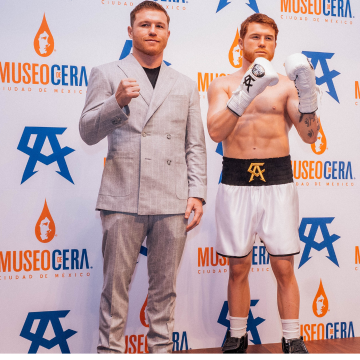 Estatua de cera para el gran boxeador mexicano Saúl Canelo.
