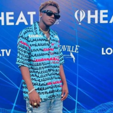 El novel cantante urbano Flow 28, denominado como “La Única Droga Que Alimenta”, lanzó su nuevo tema “Tambora”, primer sencillo promocional.