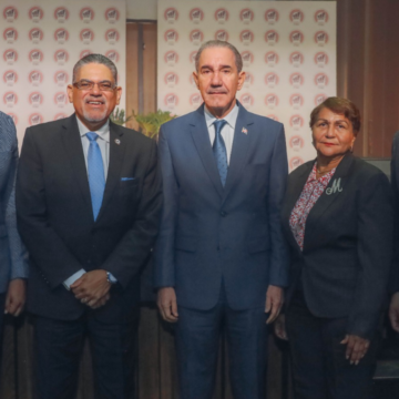 El Instituto Técnico Superior Comunitario (ITSC), entregó los premios a los ganadores del VI Festival de Danza y Teatro, en el que participaron 16 instituciones de educación superior del país.