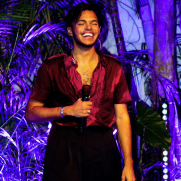 Casa de Teatro se convirtió en el escenario del primer show del joven cantautor Yohan Apmaro, llamado “Toda una vida El Concierto”.