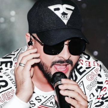 El artista dominicano RS ONE se ha hecho sentir fuerte dentro de la industria musical, con su carisma y sus rimas que sin duda han marcado algo importante en el impacto positivo de sus oyentes.