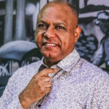 “ALFREDO ROJAS” Celebra por todo lo alto sus 43 años de carrera artística Alfredo Rojas sigue con su emprendimiento e increíble programación a través de sus distintas plataformas digitales.