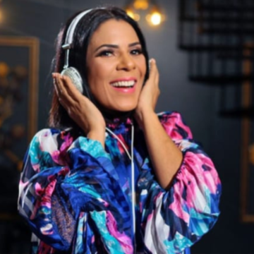 La  destacada comunicadora Raquel Cabrera, ha sido postulada en la categoría “Locutor (a) -Emprendedor (a)” en Premios Crecer 2023.