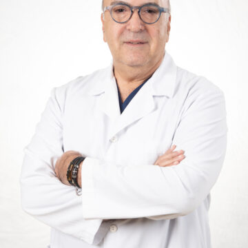 La alta exposición al sol, sobre todo en época de mucho calor, aumenta el riesgo de contraer alergias y afecciones de la piel, que hace necesario la adopción de protección adecuada para prevenir fotodermatosis, un tipo de enfermedad de la piel causada por luz ultravioleta y la radiación infrarroja.