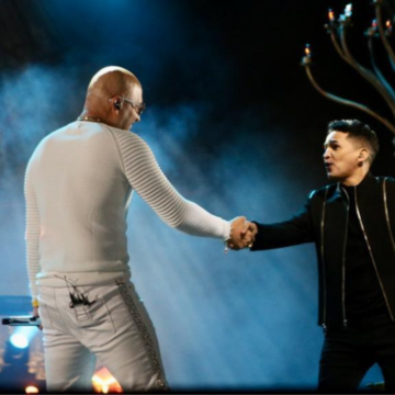 El artista venezolano Antonio Enrique “El Potro” Álvarez se une al colombiano Jorge Celedón para celebrar el amor con su nuevo tema “100 años más”, bajo la producción del reconocido Wise The Gold Pen.