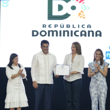 La Feria Internacional del Libro Santo Domingo obtuvo la certificación como Marca País de República Dominicana, convirtiéndose en el primer evento gubernamental en recibir dicha distinción.