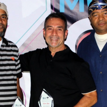 Villanueva Films cierra con notable éxito en la 3era. Edición de la ``Muestra de Cine Cristiano Dominicano`` La Gala de Cierre de la ``Muestra de Cine Cristiano Dominicano`` (MCCD) inició con el reconocimiento a Archie López y Gilbert Arturo Rojas, por sus aportes al cine dominicano y al cine cristiano.