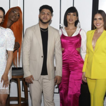 El comunicador y empresario Luinny Corporán presentó la noche de este lunes la nueva propuesta radial que formará parte de su nueva producción.