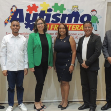 La Fundación Autismo sin Fronteras realizó en Punta Cana el 6to Encuentro “Hablemos de Autismo” “Hacia la Inclusión Educativa”, dirigido a padres, madres y familiares de niños con Trastornos del Espectro Autista (TEA) así como a profesores, psicólogos, terapeutas y público en general con el apoyo del Ministerio de Educación, Conadis y el Hotel Grand Palladium.