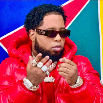 Chimbala sigue sumando logros en la música urbana. El dominicano grabó con Arcángel, Wisin y Chris Lebrón “Mi condena”, una canción recién salida del horno y que ya concita la atención del público.