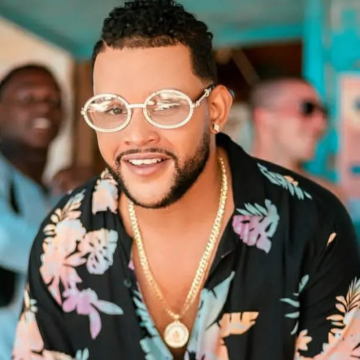 JFeliz presenta su nuevo álbum "Dejavu": Una fusión de ritmos contagiosos y letras emotivas El reconocido cantante de música urbana latina, JFeliz, oriundo de Sosúa, provincia de Puerto Plata, República Dominicana, ha lanzado su tan esperado álbum "Dejavu".