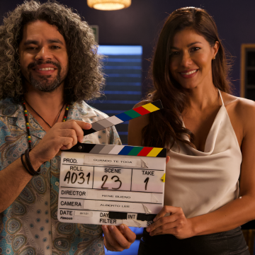 La comedia romántica dominicana “Cuando te toca” llega este jueves a las salas de cine de Argentina, una cinta dirigida por René Bueno, producida por Pop Entertainment y basada en una historia de Luís Corporán.