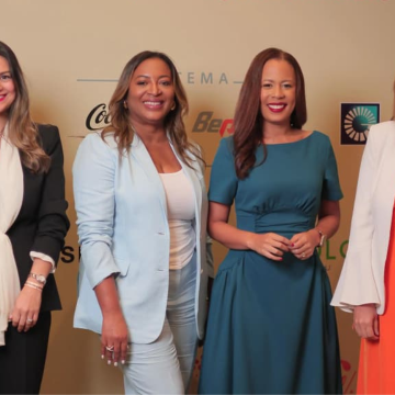 El mundo de los negocios está cambiando de código y las mujeres están tomando el timón desde su propia autenticidad.