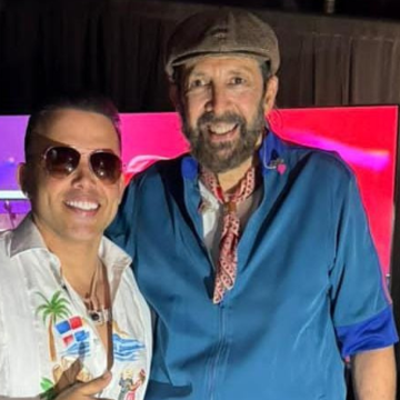 El Blachy, uno de los artistas invitados de la noche de ayer, se lució en grande en el concierto de Juan Luis Guerra en la Gran Arena del Cibao.