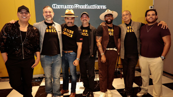 El actor y director dominicano Manny Pérez anunció la realización de su nuevo filme, “La vida chueca”, una película que, adelantó, será hecha en el bajo mundo, para todo el mundo.