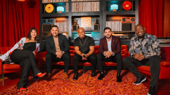 La legendaria agrupación de salsa Grupo Niche y la artista argentina Nathy Peluso co-encabezarán un show especial el próximo 15 de julio en el icónico Hollywood Bowl, donde compartirán escenario por primera vez en un formato único para una sola noche que reunirá a dos de las fuerzas más vibrantes de la música latina.