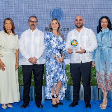 La Asociación Dominicana de Corredores de Seguros (ADOCOSE), Filial Este, reconoce el desempeño de la empresa, que en 2004 abrió sus oficinas en Punta Cana.