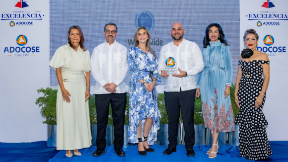 La Asociación Dominicana de Corredores de Seguros (ADOCOSE), Filial Este, reconoce el desempeño de la empresa, que en 2004 abrió sus oficinas en Punta Cana.